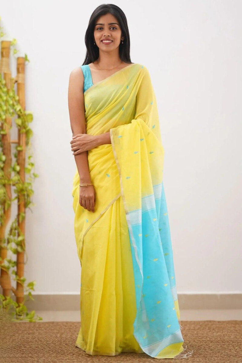 Arresting Yellow Cotton Silk Saree With Jazzy Blouse Piece