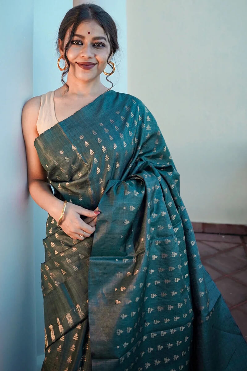 Fantabulous Rama Soft Silk Saree With Arresting Blouse Piece