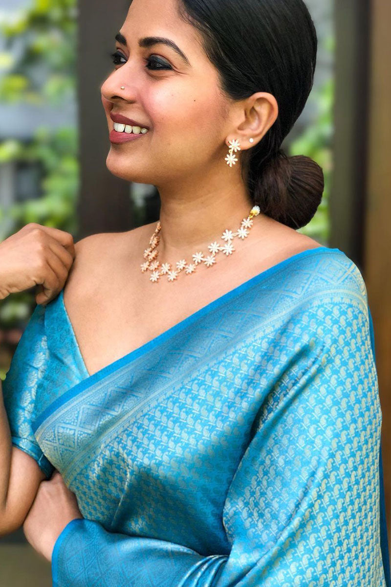 Deserving Firozi Soft Silk Saree with Comely Blouse Piece