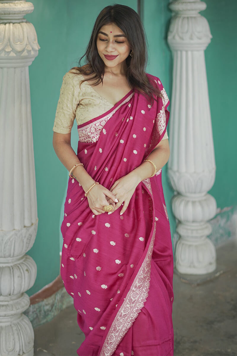 Trendy Dark Pink Linen Silk Saree With Profuse Blouse Piece