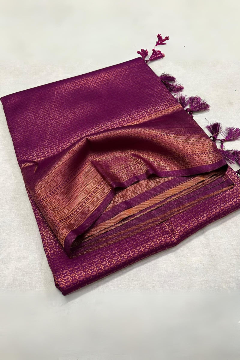 Fragrant Purple Kanjivaram Silk Saree With Splendorous Blouse Piece