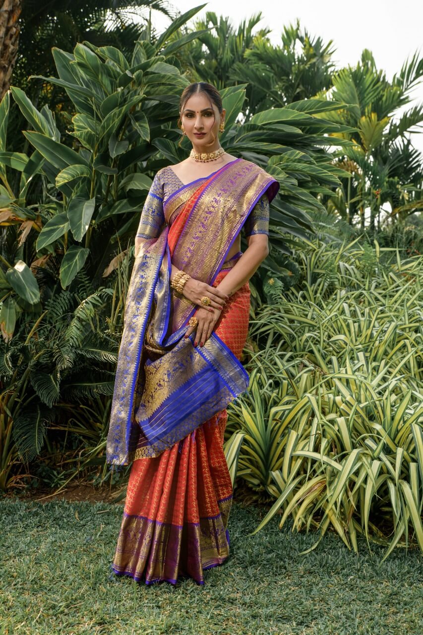 Sizzling Purple Soft Banarasi Silk Saree With Bewitching Blouse Piece