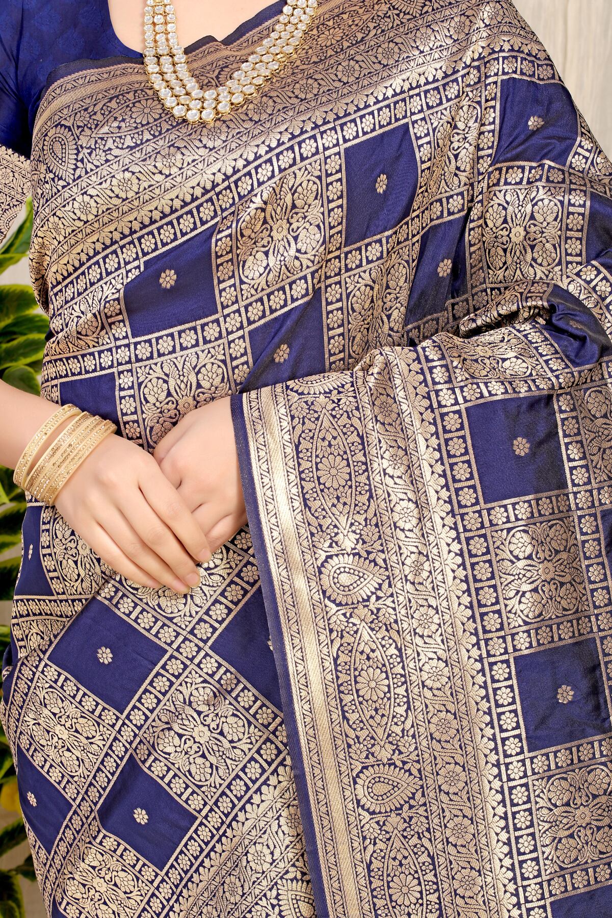 Designer Navy Blue Kanjivaram Silk Saree With Glittering Blouse Piece