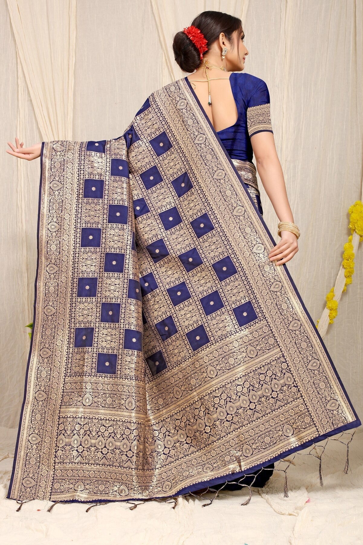 Designer Navy Blue Kanjivaram Silk Saree With Glittering Blouse Piece