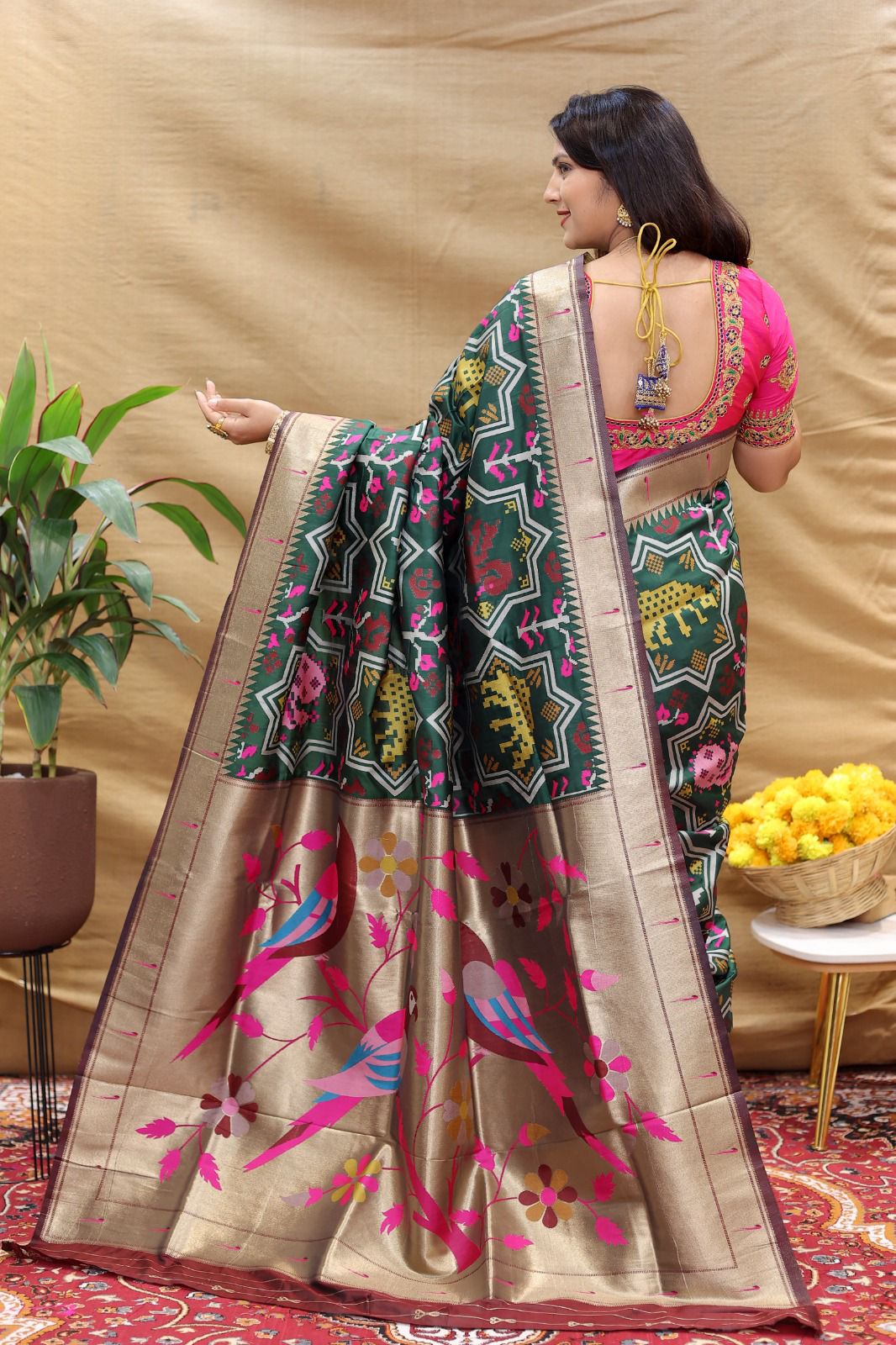 Winsome Dark Green Paithani Silk Saree With Ethnic Blouse Piece