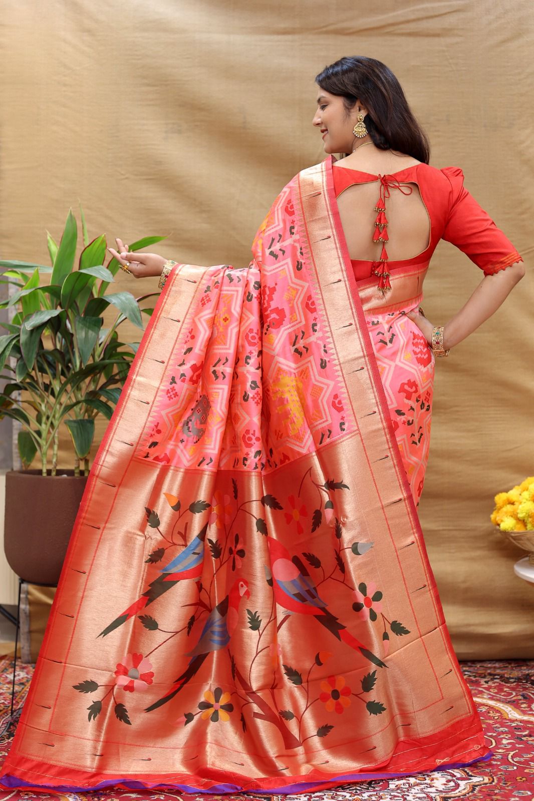 Breathtaking Pink Paithani Silk Saree With Delightful Blouse Piece