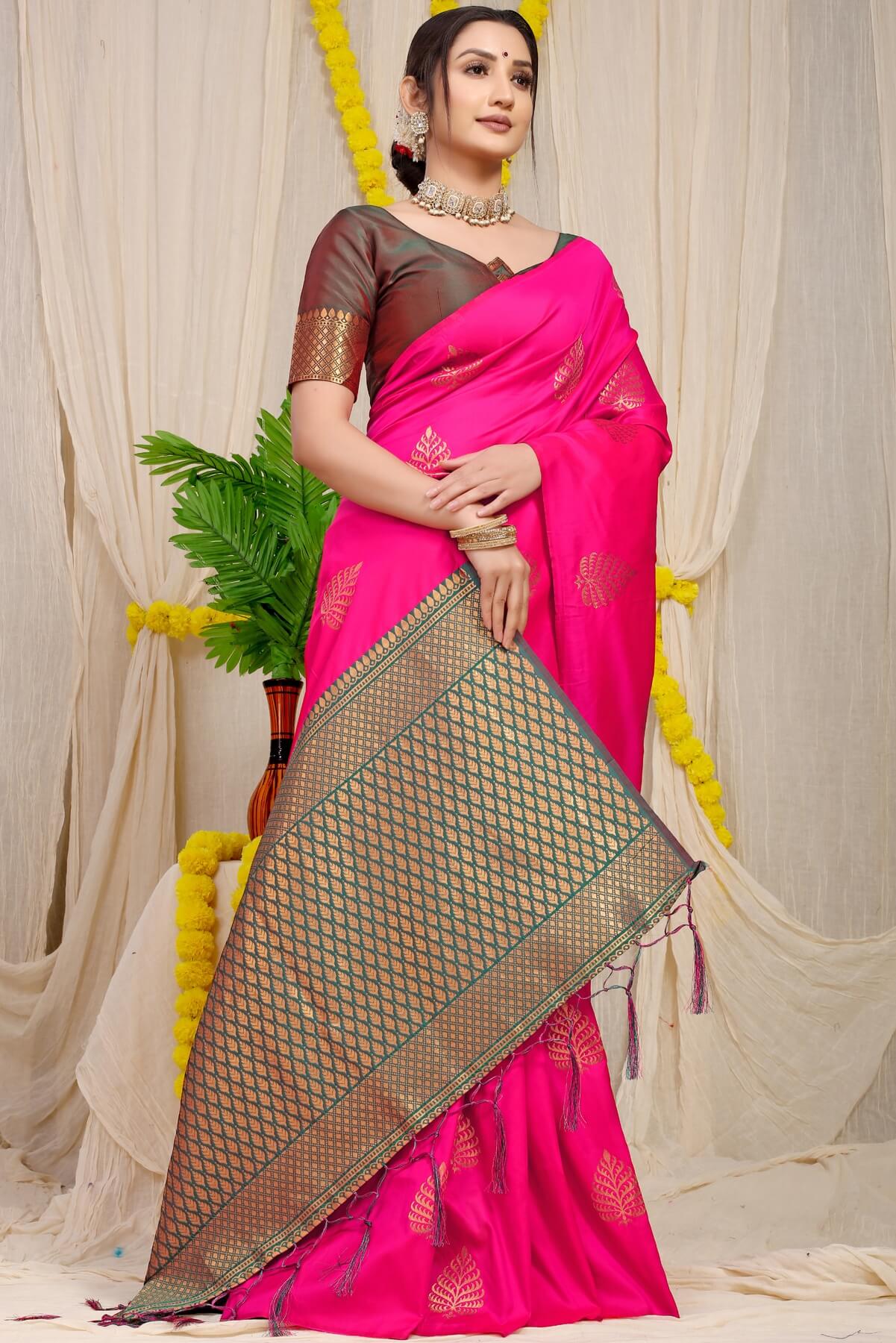 Wonderful Dark Pink Soft Banarasi Silk Saree With Lissome Blouse Piece
