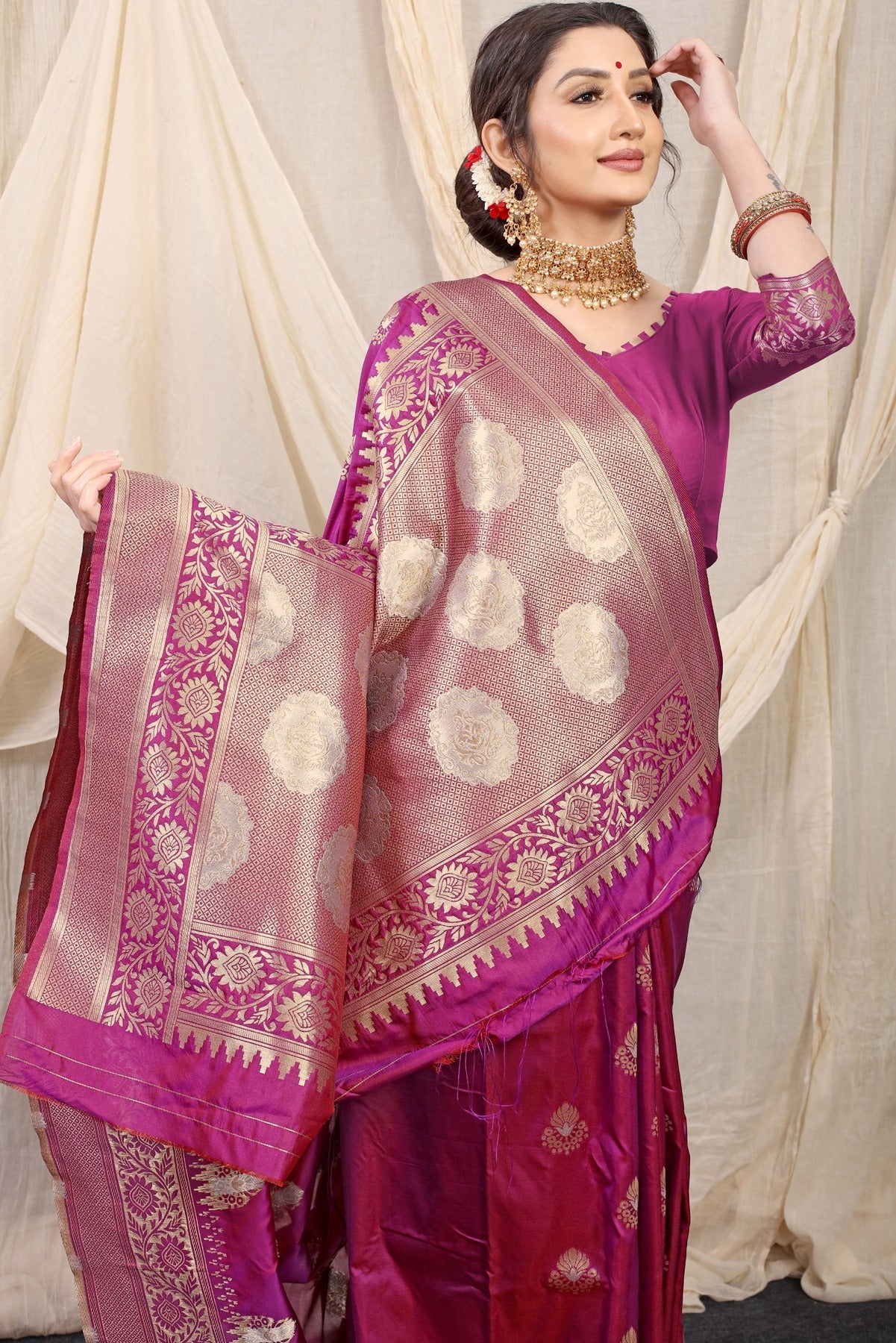 Pleasurable Purple Kanjivaram Silk With Effervescent Blouse Piece