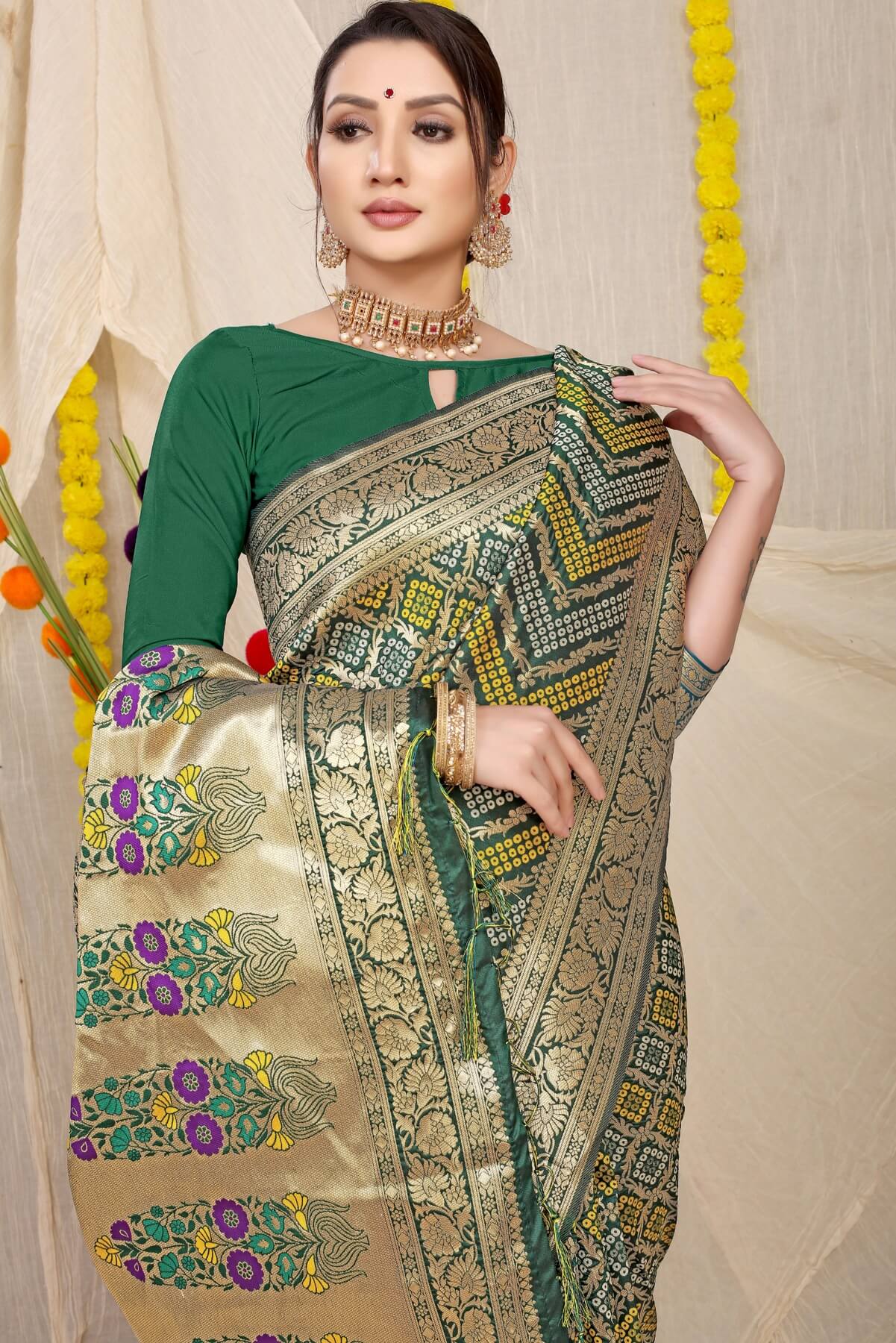 Propinquity Dark Green Soft Banarasi Silk Saree With Beautiful Blouse Piece