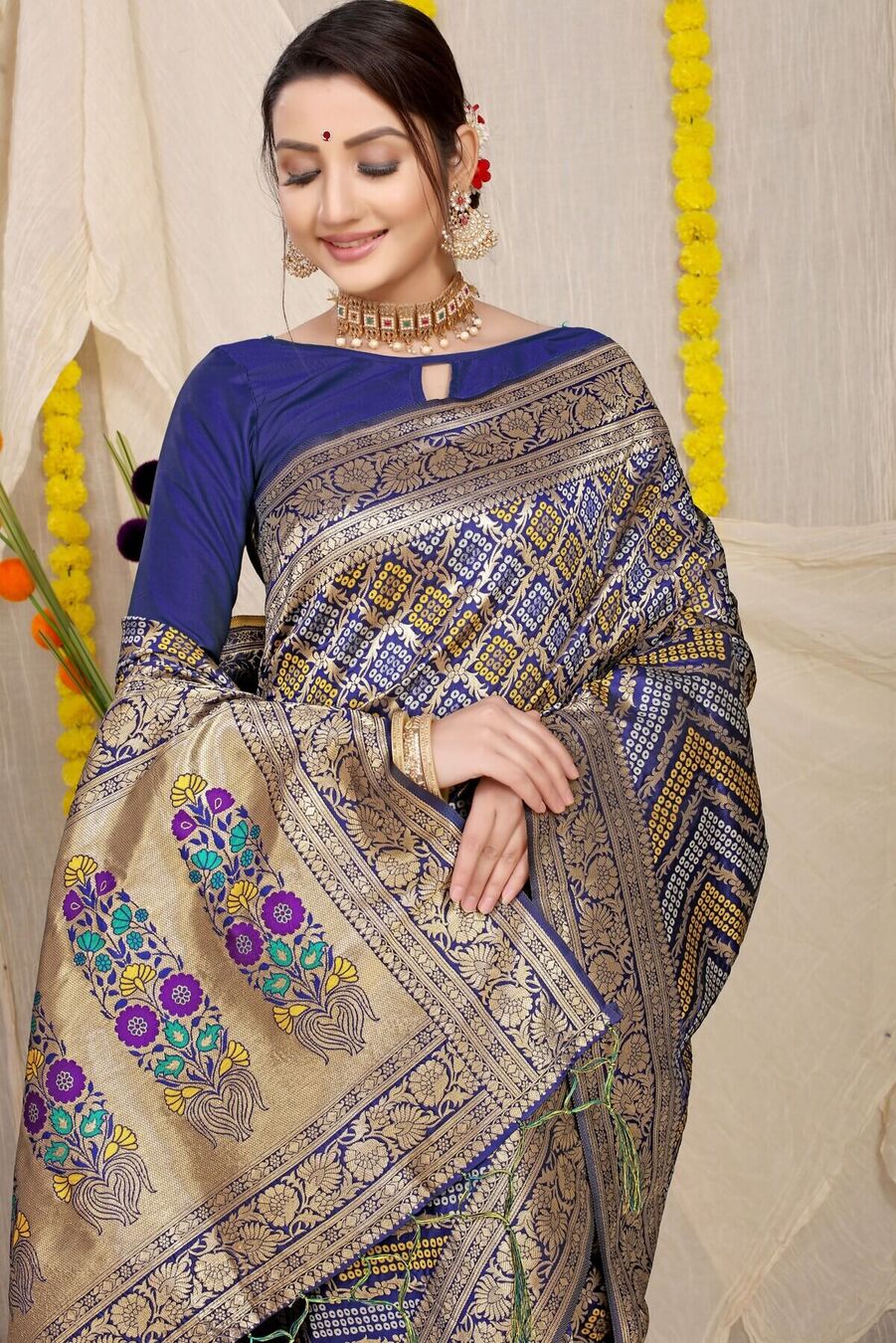 Staggering Navy Blue Soft Banarasi Silk Saree With Beautiful Blouse Piece