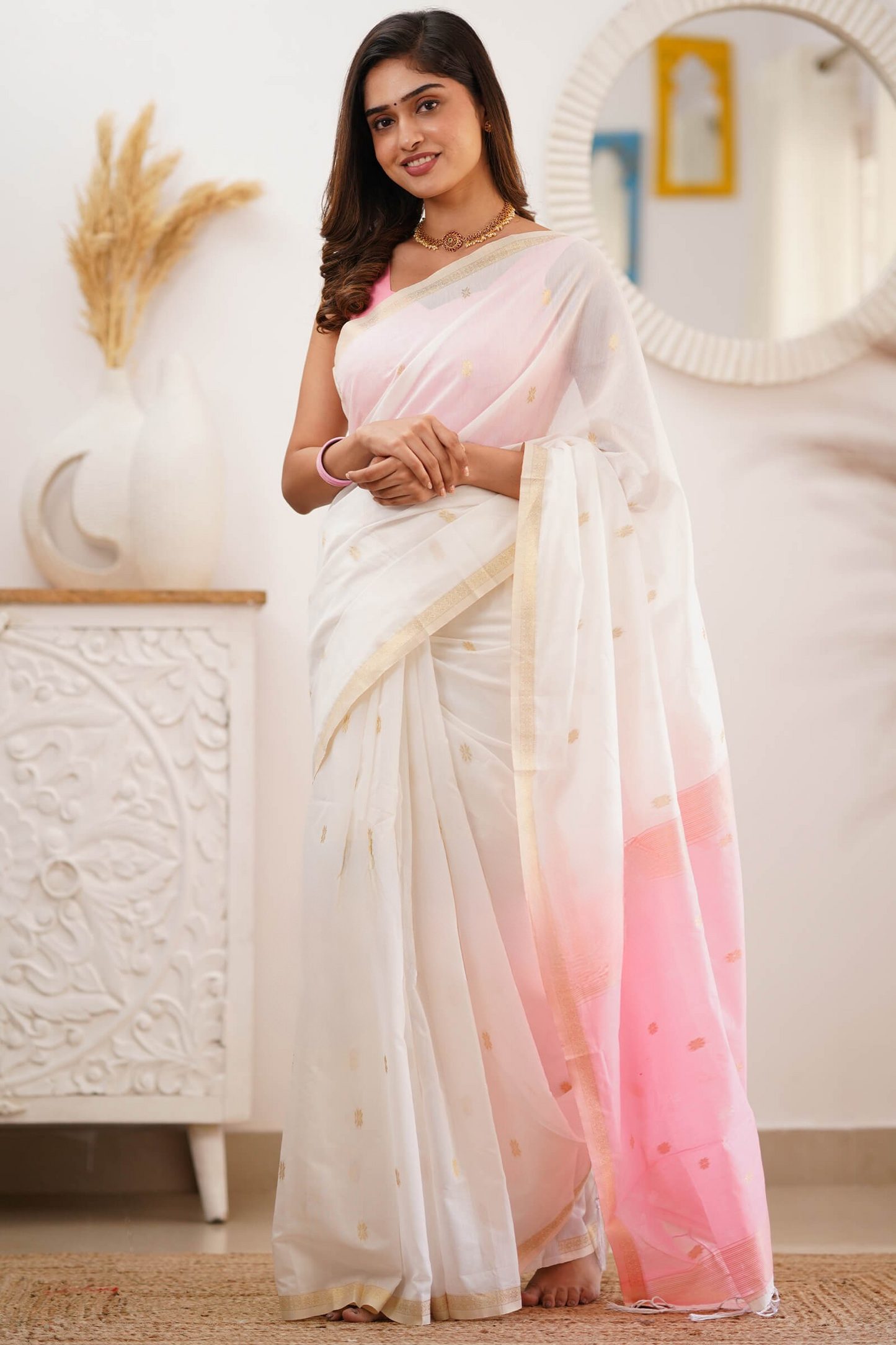 Outstanding White Cotton Silk Saree With Deserving Blouse Piece