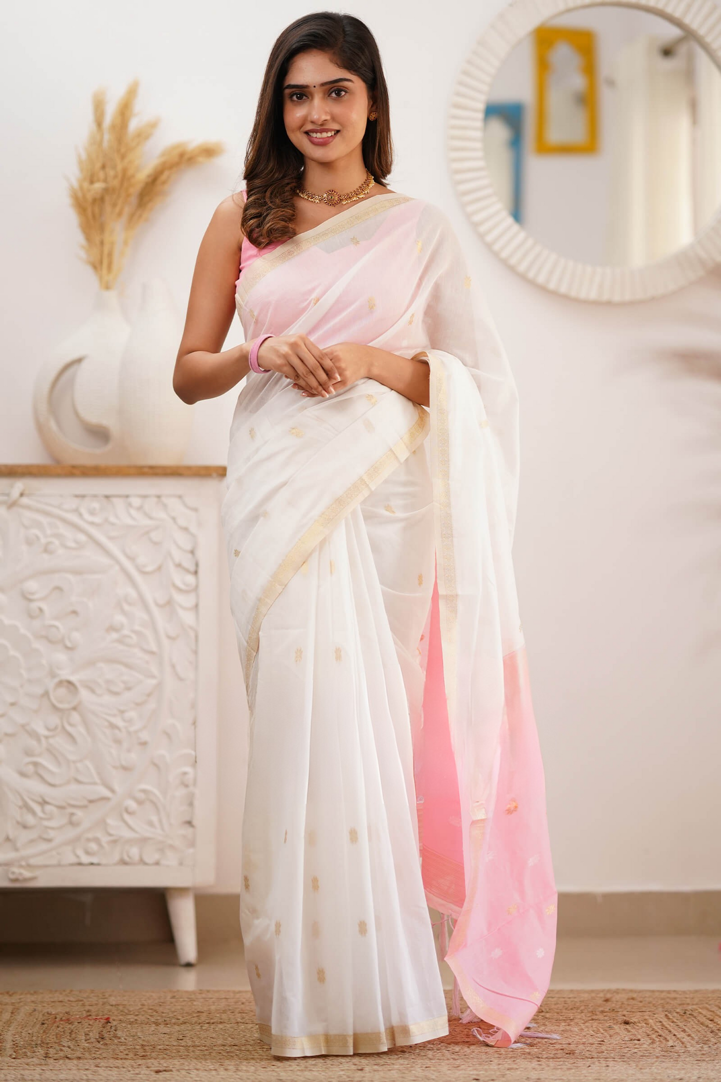 Outstanding White Cotton Silk Saree With Deserving Blouse Piece
