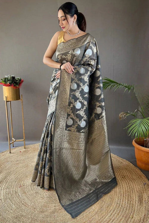 Ideal Grey Cotton Silk Saree With Chatoyant Blouse Piece