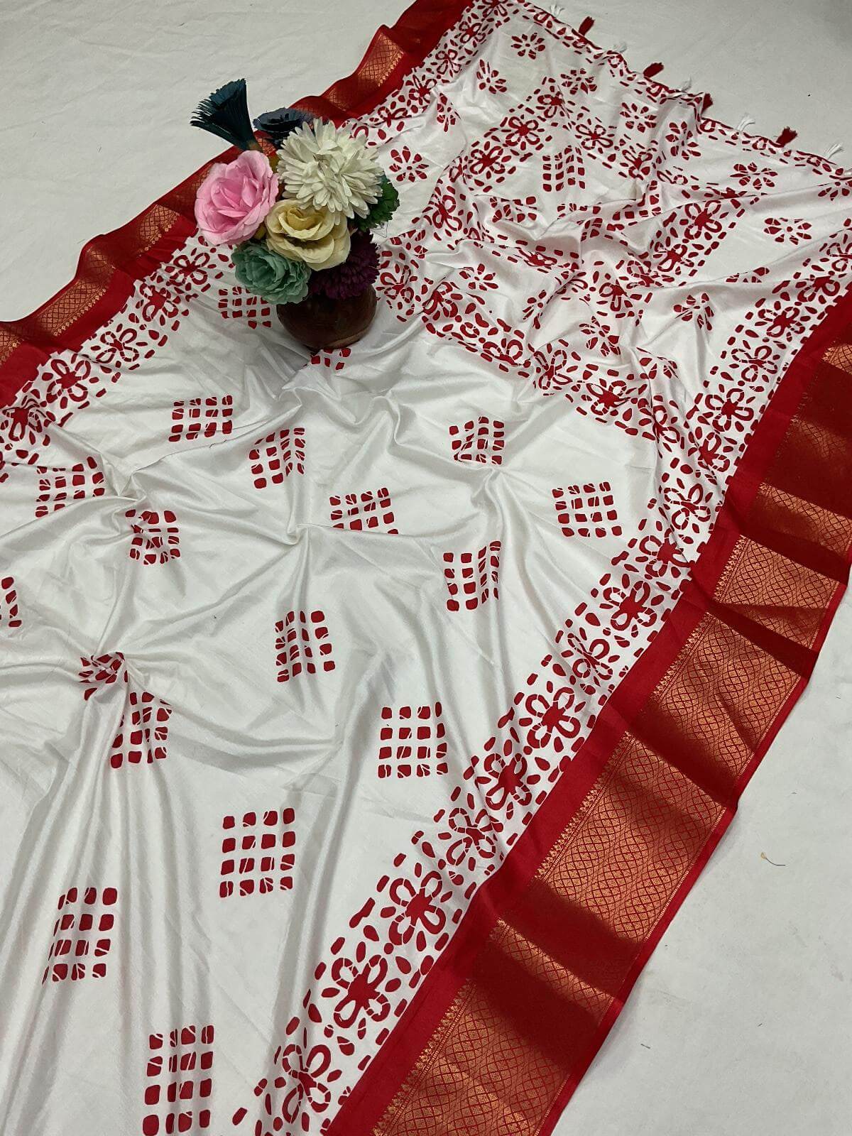 Ideal Off White Digital Printed Dola Silk Saree With Vivacious Blouse Piece