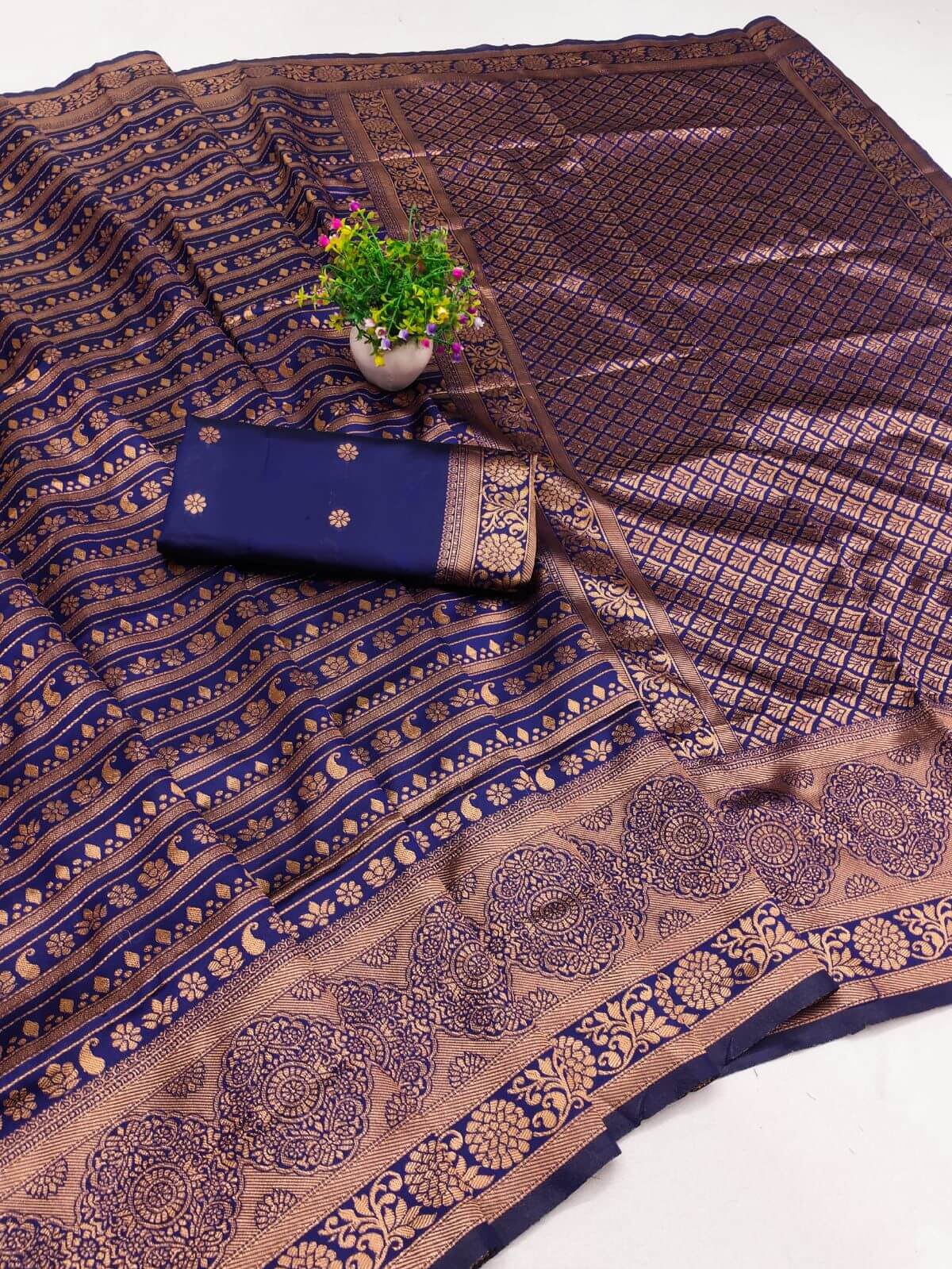 Engaging Navy Blue Soft Silk Saree With Serendipity Blouse Piece