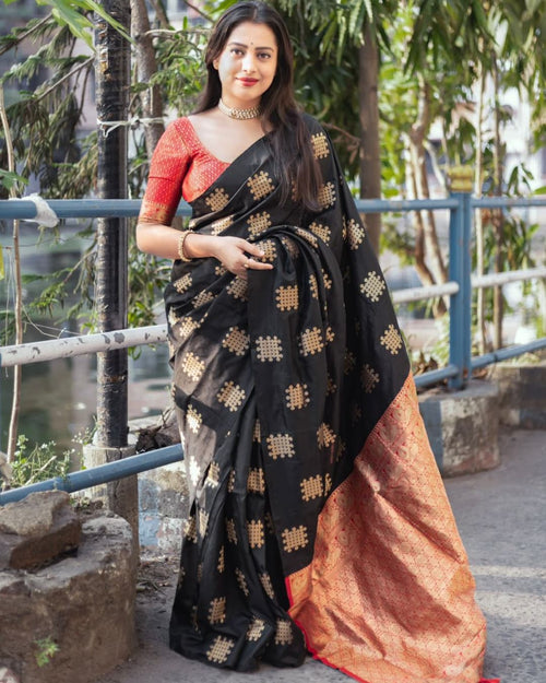 Dissemble Black Soft Silk Saree With Staggering Blouse Piece