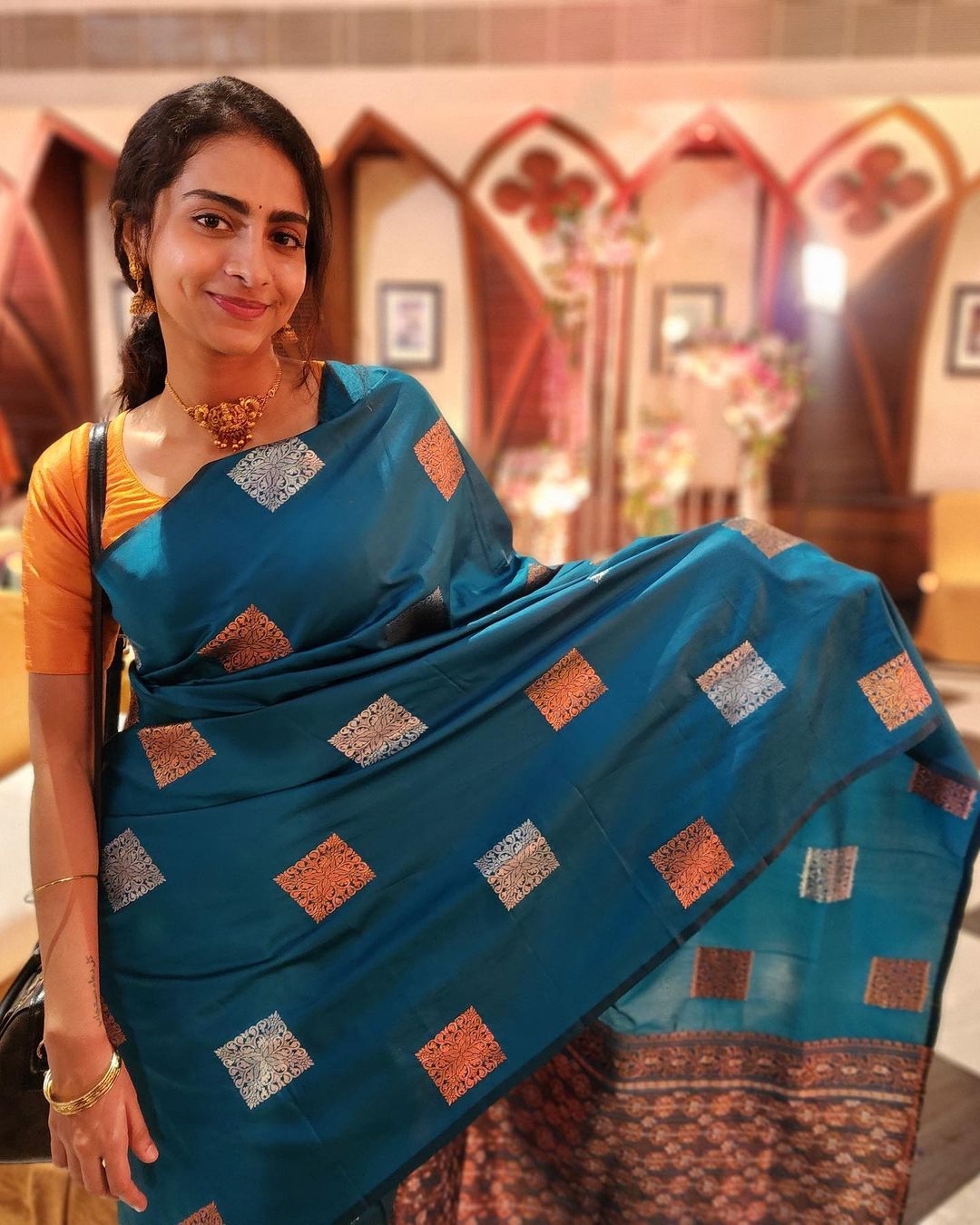 Energetic Rama Soft Silk Saree With Amazing Blouse Piece