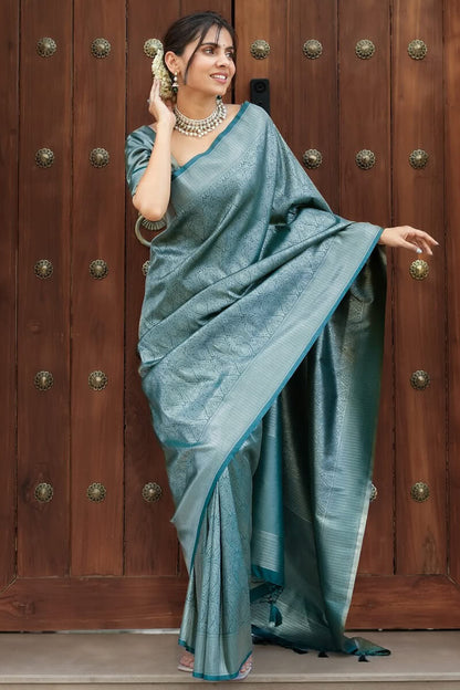 Desiring Rama Soft Silk Saree With Staggering Blouse Piece