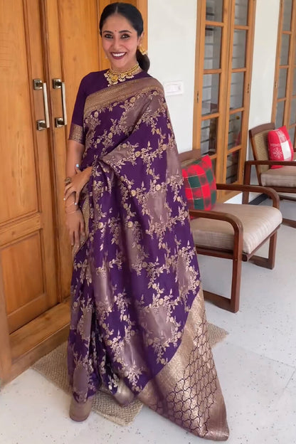 Capricious Purple Soft Silk Saree With Alluring Blouse Piece