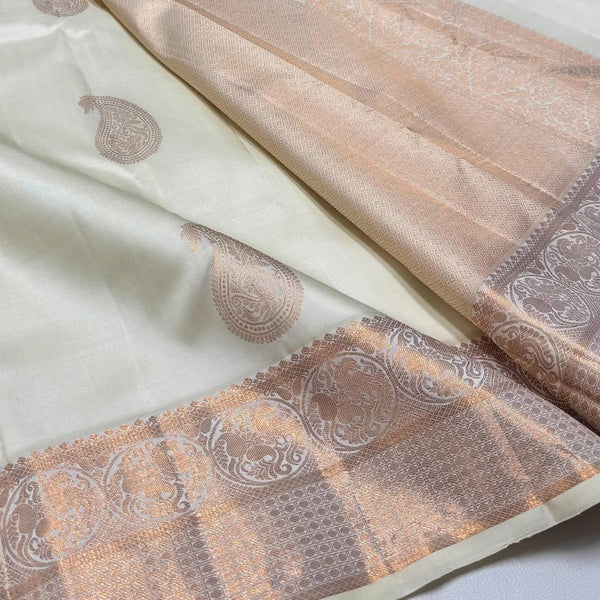 Flaunt Off White Soft Silk Saree With Sumptuous Blouse Piece