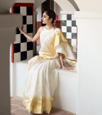 Wonderful Off White Soft Silk Saree With Amazing Blouse Piece