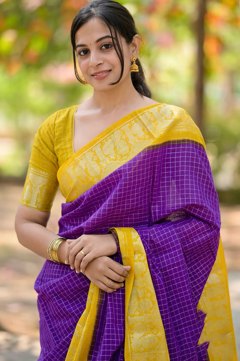 Felicitous Purple Soft Silk Saree With Sizzling Blouse Piece