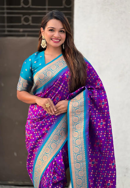 Engrossing Purple Soft Silk Saree With Marvellous Blouse Piece