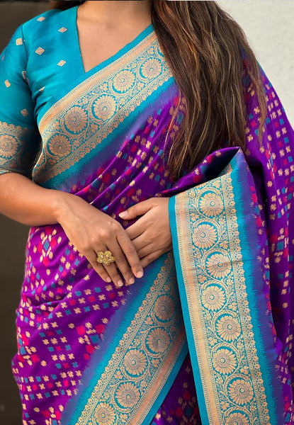 Engrossing Purple Soft Silk Saree With Marvellous Blouse Piece