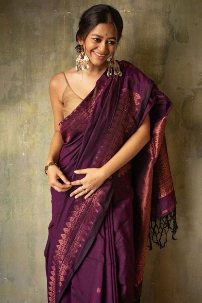 Lassitude Purple Soft Silk Saree With Sempiternal  Blouse Piece