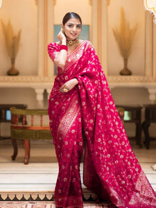 Glowing Dark Pink Soft Silk Saree With Gratifying Blouse Piece