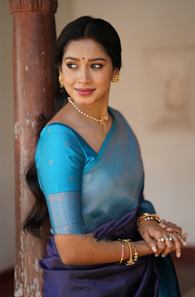 Precious Navy Blue Soft Silk Saree With Extraordinary Blouse Piece