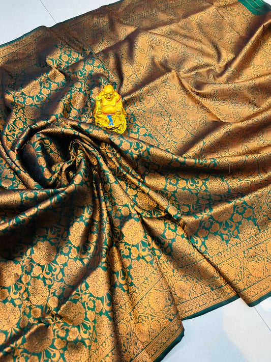 Elegant Dark Green Kanjivaram Silk Saree With Outstanding Blouse Piece