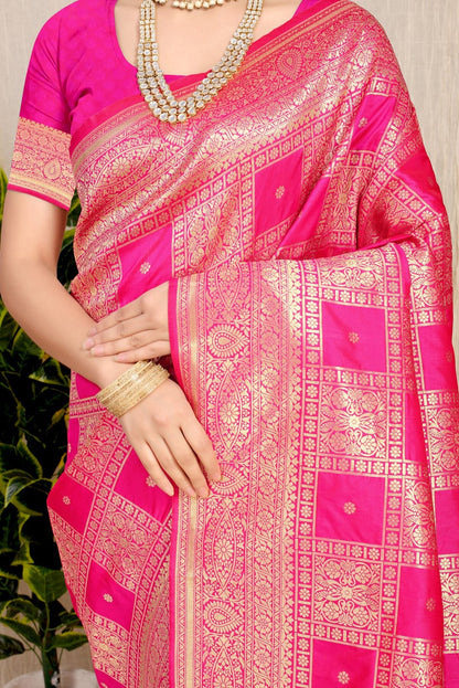 Mesmerising Dark Pink Kanjivaram Silk Saree With Glittering Blouse Piece