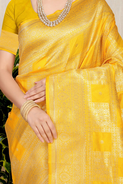 Eye-catching Yellow Kanjivaram Silk Saree With Glittering Blouse Piece