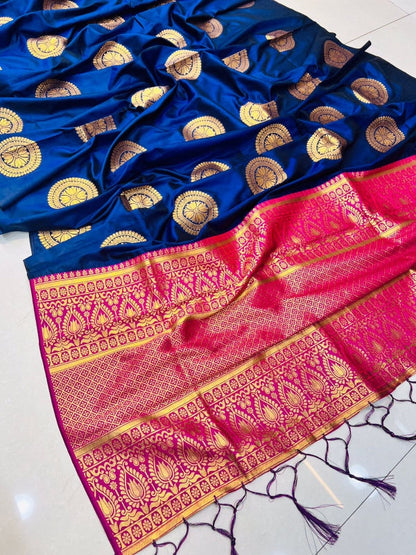 Gorgeous Navy Blue Kanjivaram Silk Saree and Angelic Blouse Piece