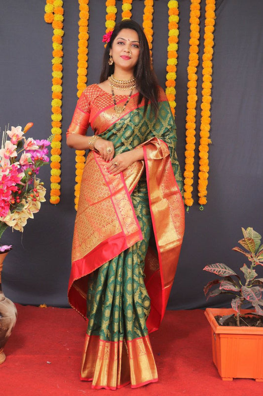 Dissemble Green Kanjivaram Silk With Beauteous Blouse Piece