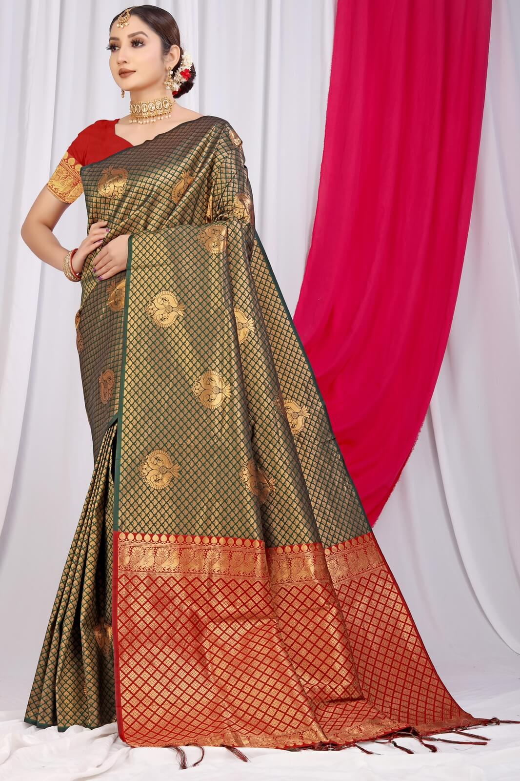 Classy Dark Green Soft Silk Saree With Incredible Blouse Piece