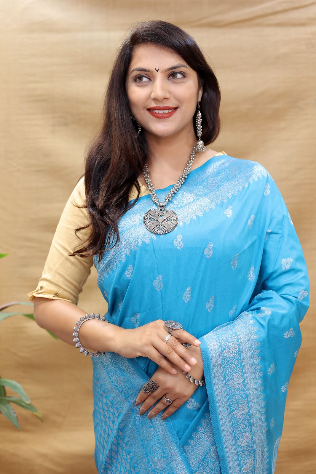 Pretty Firozi Soft Banarasi Silk Saree With Staring Blouse Piece