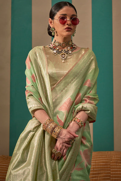 Surpassing Green Cotton Silk Saree With Flattering Blouse Piece