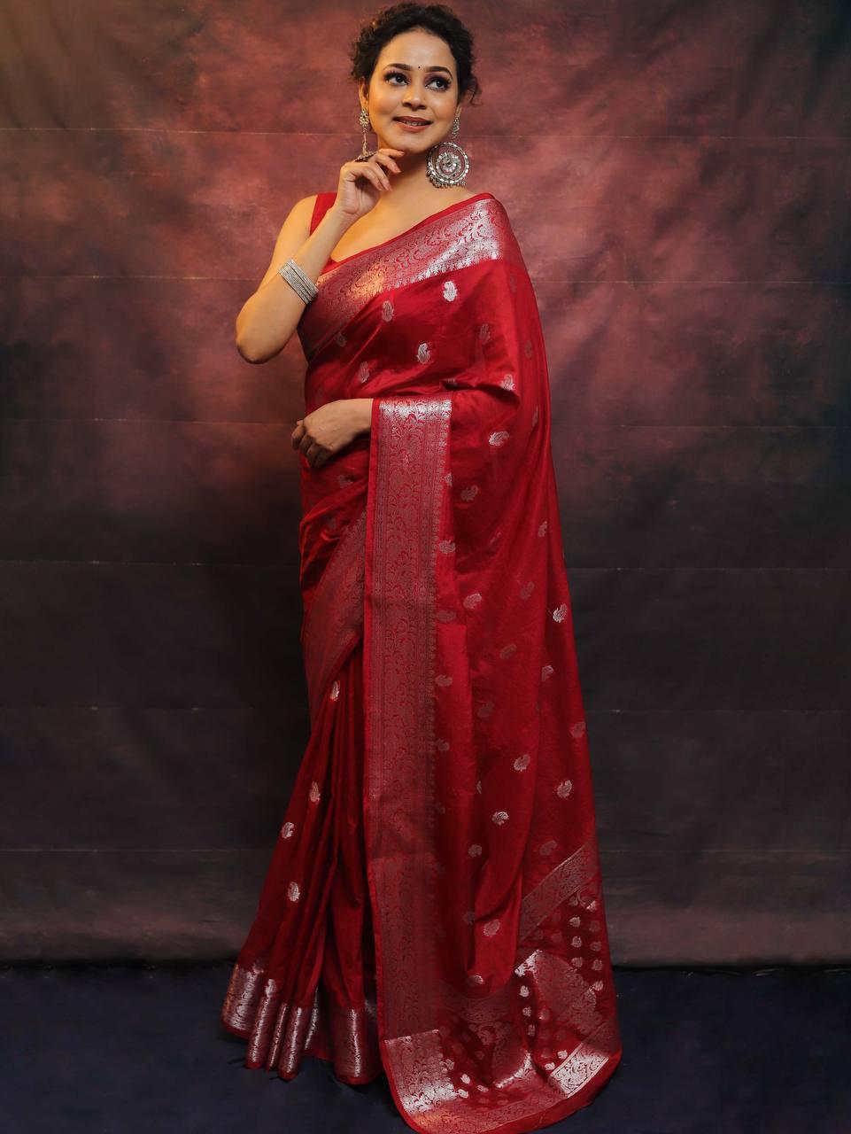 Appealing Red Soft Silk Saree With Blooming Blouse Piece