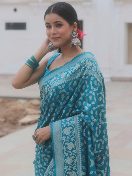 Extraordinary Firozi Soft Silk Saree With Lovely Blouse Piece