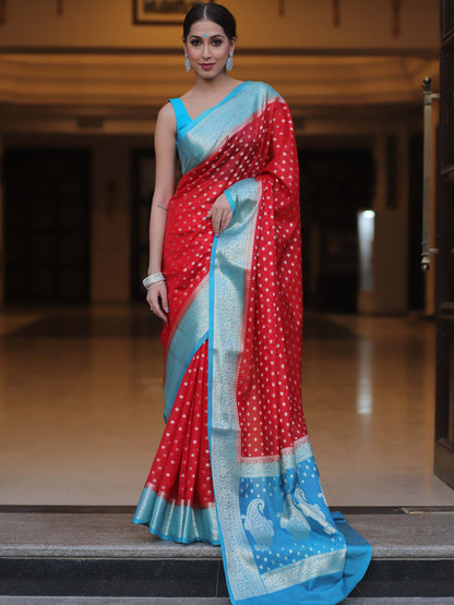 Extraordinary Red Soft Silk Saree With Desiring Blouse Piece