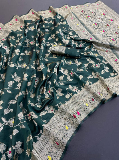 Beguiling Dark Green Soft Banarasi Silk Saree With Lissome Blouse Piece