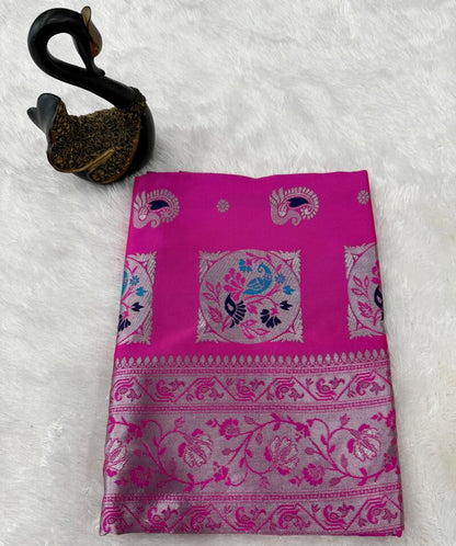Confounding Dark Pink Paithani Silk Saree With Lustrous Blouse Piece