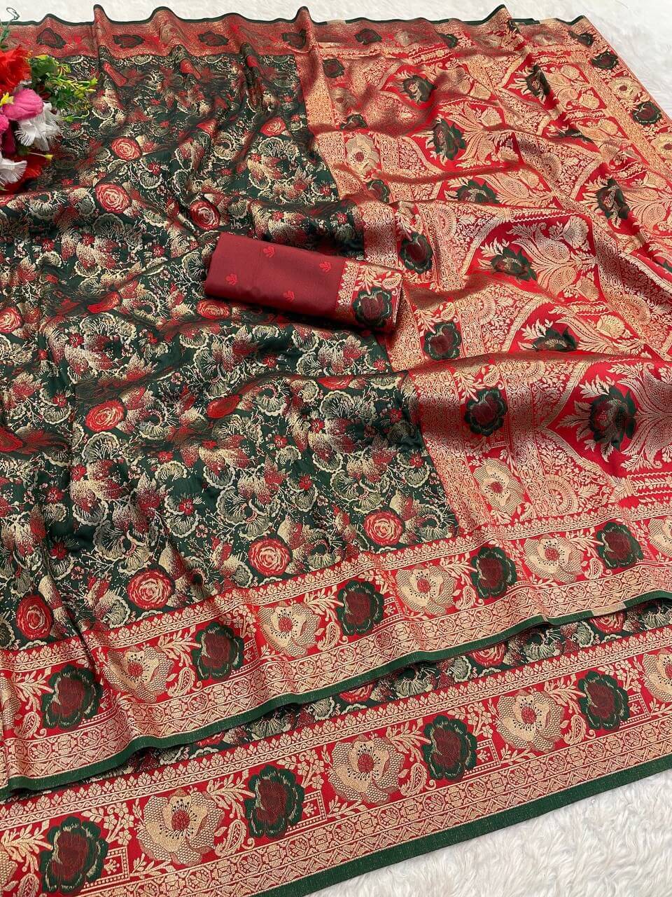 Brood Dark Green Soft Banarasi Silk Saree With Desirable Blouse Piece