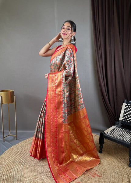 Mesmeric Green Kanjivaram Silk Saree With Desirable Blouse Piece