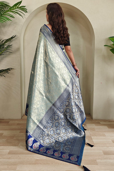 Staring Sea Green Kanjivaram Silk Saree With Lissome Blouse Piece